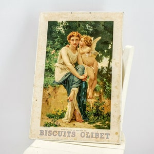 Antica stampa pubblicitaria francese, cromolitografia su cartone, Biscuits Olibet, ninfa nel bosco con cupido, grande cromo antica francese