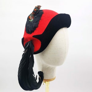 Vintage Italian half hat for lady, vintage millinery headpiece - cap in red felt, black velvet border & millinery feathers bird, 1940s-50s