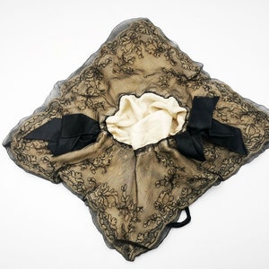 Antique French drawsting bag / purse in pale beige silk with net lace & black silk chiffon, black silk ribbon bows ornaments, flappers' era