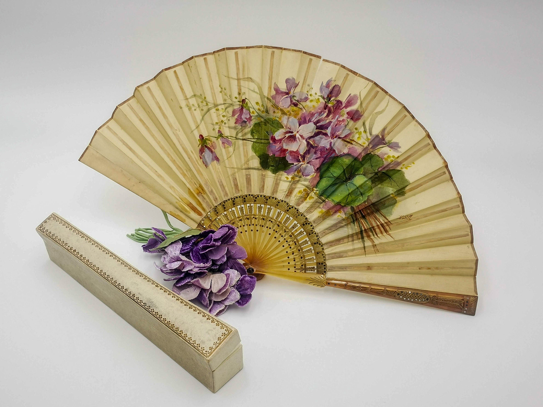 Details about Set of two paper wooden hand fans French inspired pink and black Details about Set of two paper wooden hand fans French inspired pink and black