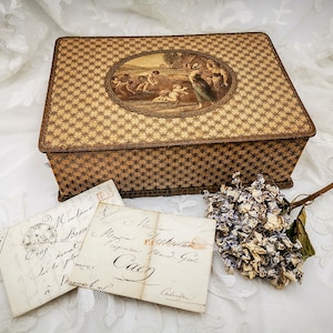 Antique FRENCH FABRIC Box, PARIS romantic Boudoir style textile box with oval medallion, Antique french fabric Boudoir box, Marie Antoinette
