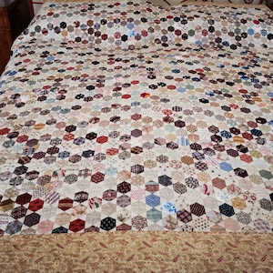 Antik viktoriansk honungskaka-quilt, kalikålapptäcke