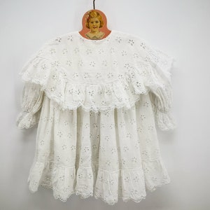 Antique child&#39;s dress, Edwardian era little child&#39;s gown, white cutwork emroidery baby gown with large collar