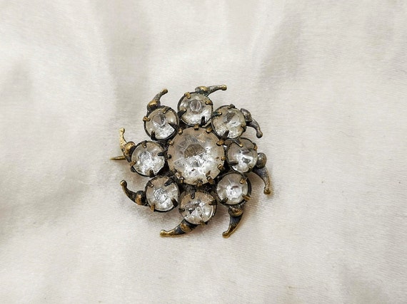 Antique French brooch, flower shape brooch, white… - image 10