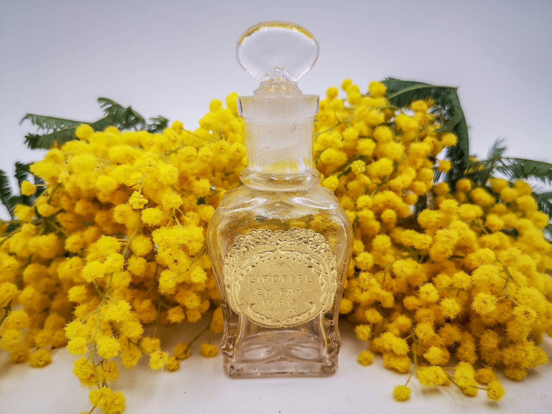アンティーク ジロフレ香水瓶、金箔ラベル、C. フェイ パリ