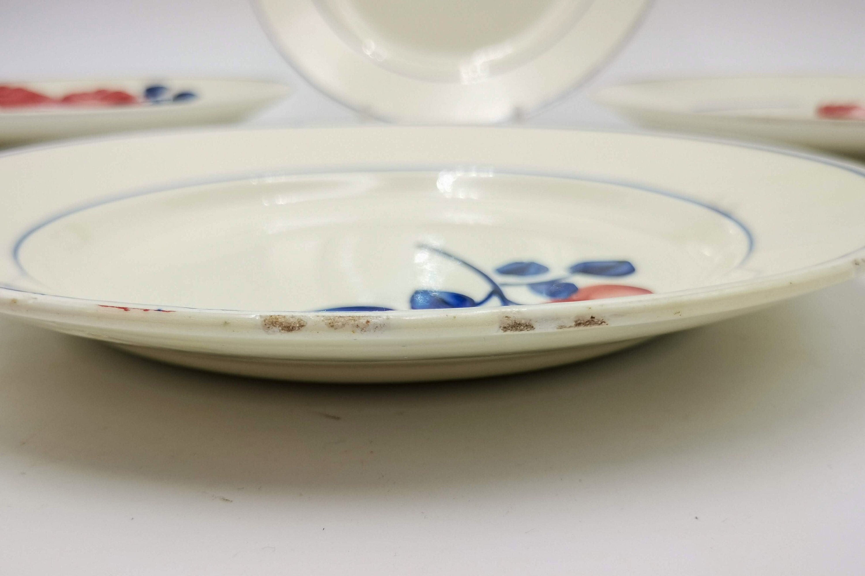 Ancien Dînette En Faience HBCM modèle Rose Rouge