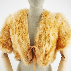 Antique French bolero in dusty blush pink ostrich feathers, Art Decò era fashion, 1930&#39;s bolero
