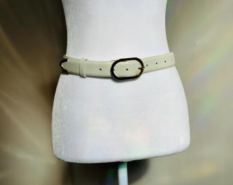 The Horizon Light Grey Vegan Leather Belt – Adjustable Sizing