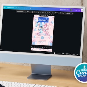 K&ouml;nnte beinhalten: Ein Computermonitor zeigt einen Geburtstagseinladungsentwurf mit dem Namen "Amanda" in blauer Schrift. Die Einladung zeigt Zeichentrickfiguren, Luftballons und Geschenkboxen auf rosa Hintergrund. Ein "Instant Canva Download"-Abzeichen befindet sich unten rechts.