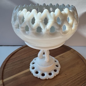 Vintage Westmoreland White Milk Glass 8&quot; Pedestal Bowl
