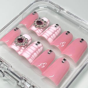 Inicial It Girl / Uñas postizas de patito corto / Inicial personalizada / ¡Envío rápido! / GirlyPopCouture