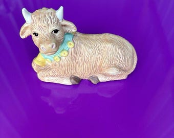 Vintage 1992 House of Lloyd Horned Porcelain Cow Nativity PieceVintage 1992...