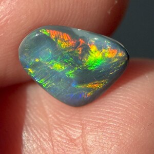 Australian Lightning Ridge Natural Solid Black Opal 1.0ct 10 * 7mm * 2.9mm