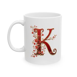 Taza de café con monograma K con elegante diseño en rojo y dorado, personalizada, para cumpleaños, bautizo, boda o Navidad. 325 ml (11 oz y 15 oz)