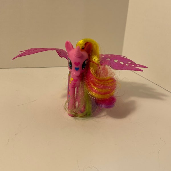 Collectible-Rare-Hasbro-My Little Pony “Princess Cadence”-Pink/Rainbow-Pegasus Unicorn-Rainbow hearts-Pink felt wings-Great/Preowned/Used