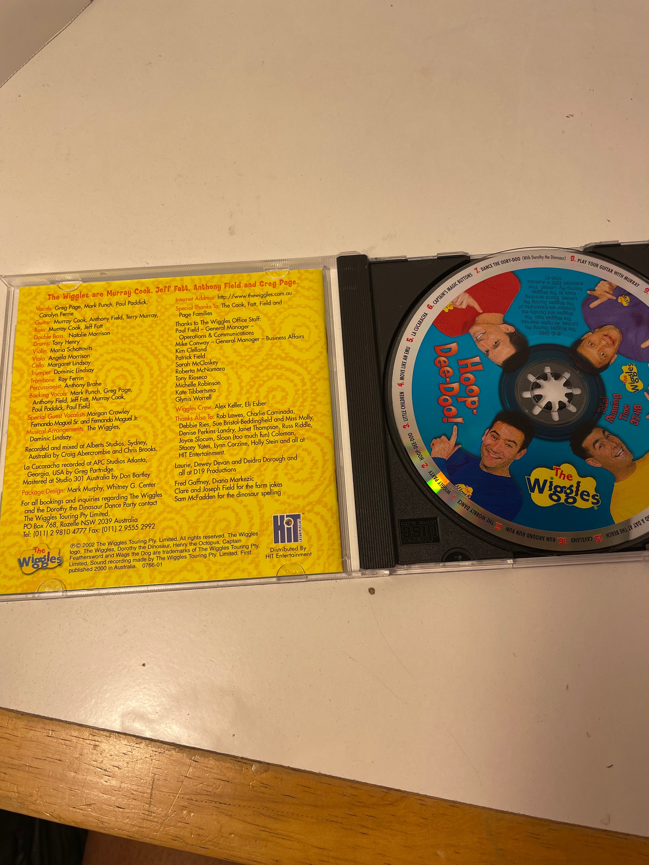 Vintage- Collectible- 2 Pc. CD Set- the Wiggles-hoop Dee Doo
