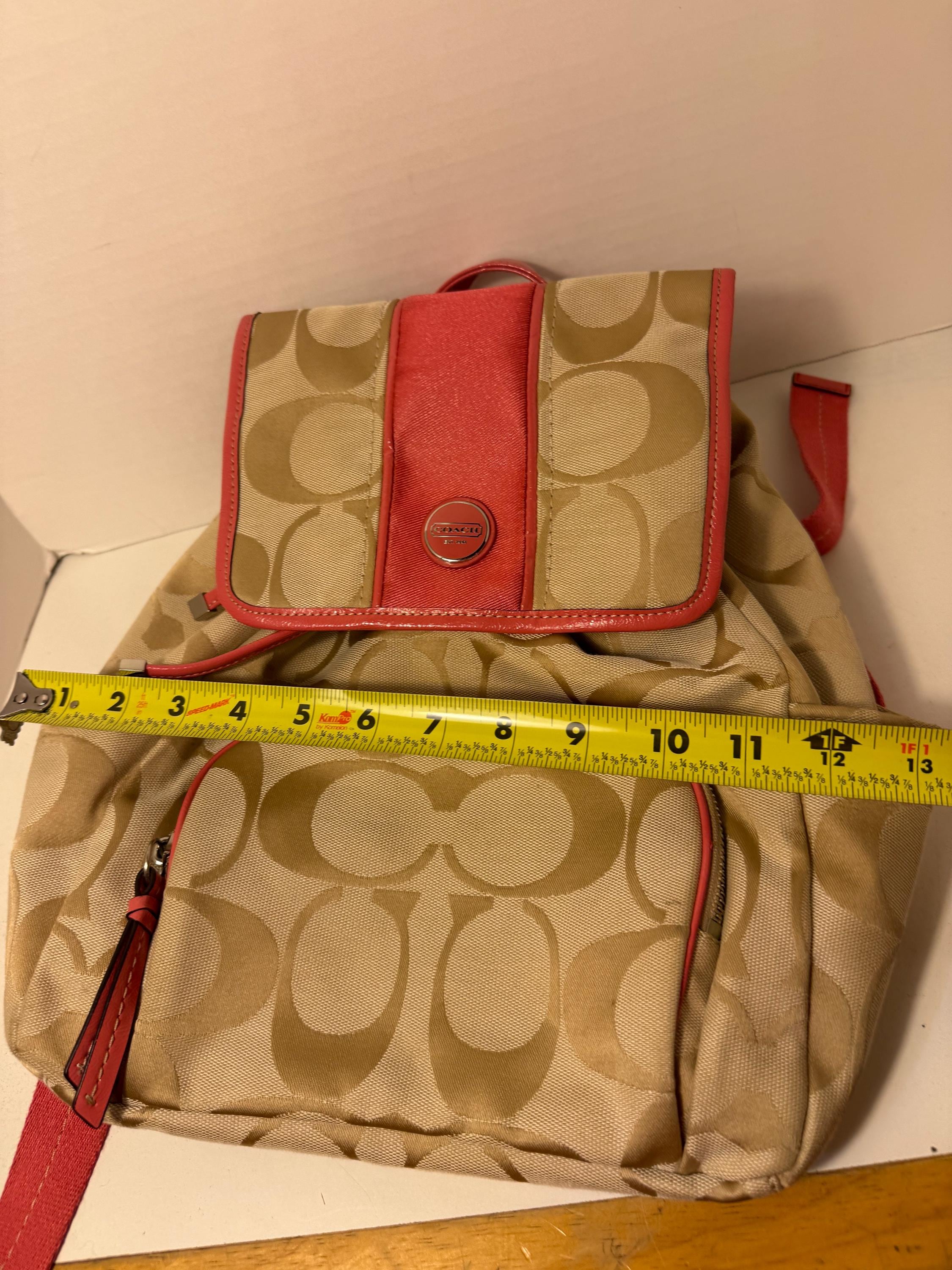 Vintage-y2k Coach Signature Canvas Backpack With Logo on Flap and