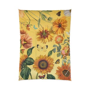 Sunny Floral Comforter - Boho Bedding, Vintage Flower Quilt, Sunflower Decor, Nature-Inspired Home, Cozy Blanket for Spring