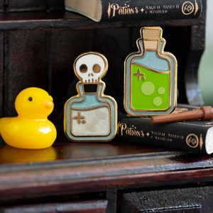 Elixir of Mending & Muria Potion Enamel Pin Set
