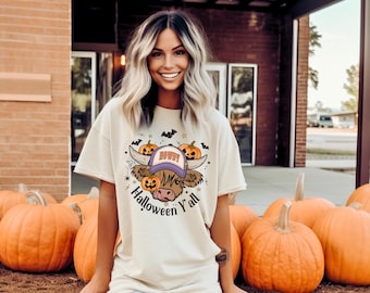 Highland Cow Halloween Sweatshirt – Ghost Cow in Hat Spooky Tee – Funny Fall Halloween Shirt – Cozy Comfort Colors Top