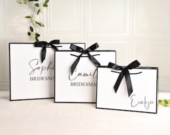 Personalized Bridesmaid Gift Bags, Custom Wedding Gift Bags, Bridesmaid Bag, Bridesmaid Gifts, Bachelorette Party Bag,Bridal Party Gift Bags