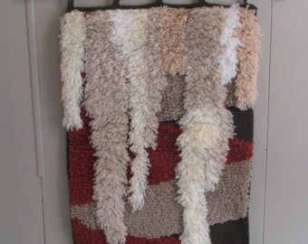 Vintage Boho Wool Hooked Icicle Waterfall Wall Hanging Handcrafted 30 x 20