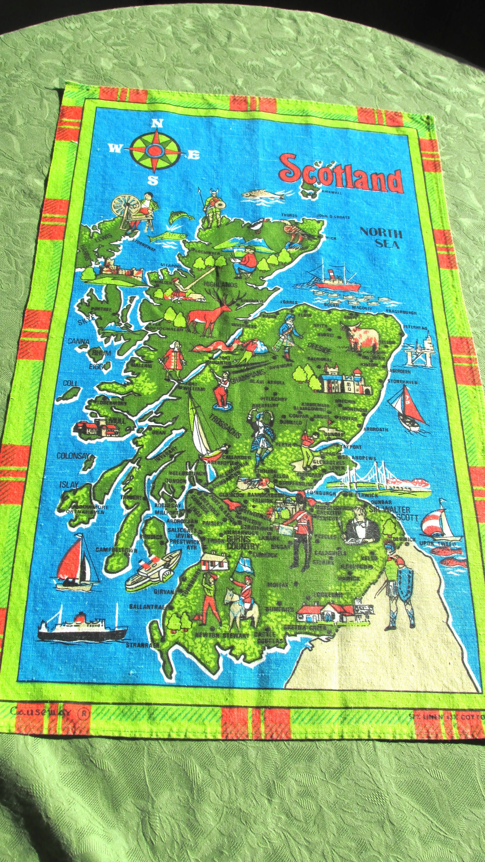 T207 Vintage Kitchen Dish Tea Souvenir Towel Scotland Map Signed Causway Cttn Linen