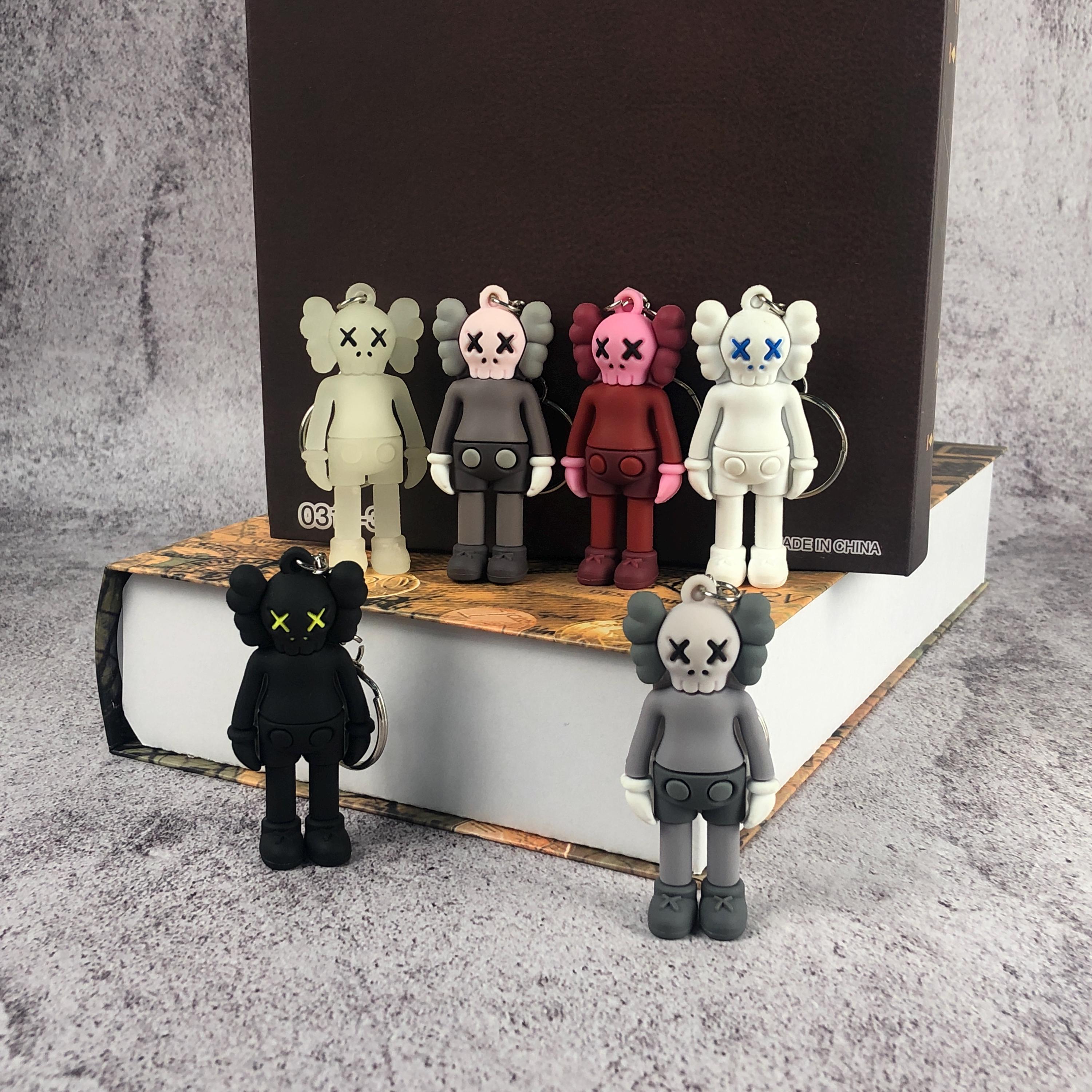 Benson　KAWS JPP KEYHOLDER Black KAWS Jpp Keyholder Black&Yellow Set Limited PVC Figure