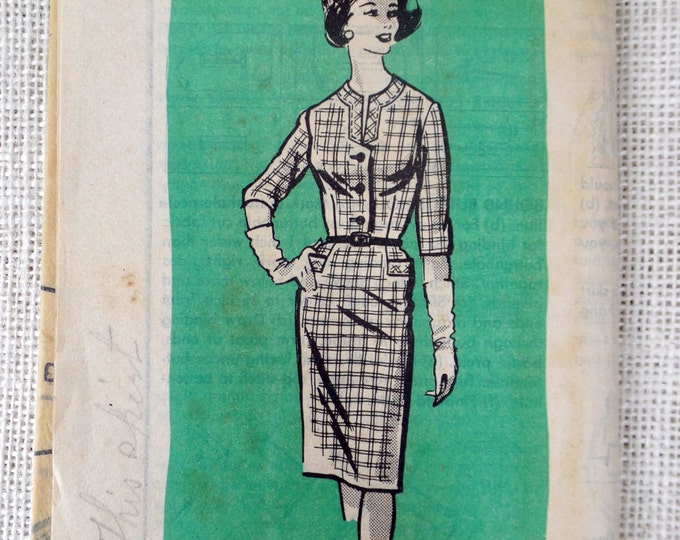 1940's Anne Adams Shirtwaist Dress Pattern with Accent Bodice Panels - Bust 36