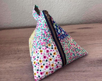 Quilted Triangle Zipper Pouch - Small Handmade Collapsible Storage and Travel Bag