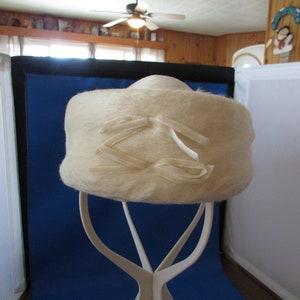 Cream Brushed Felt Pill Box Hat