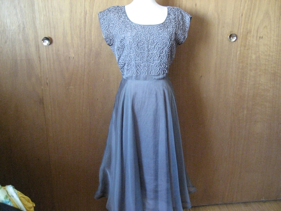 1940 Taffeta and Sheer Dress - image 2