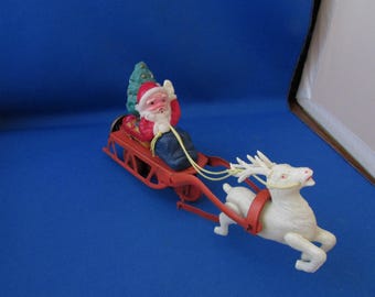 Babbo Natale e la slitta a carica