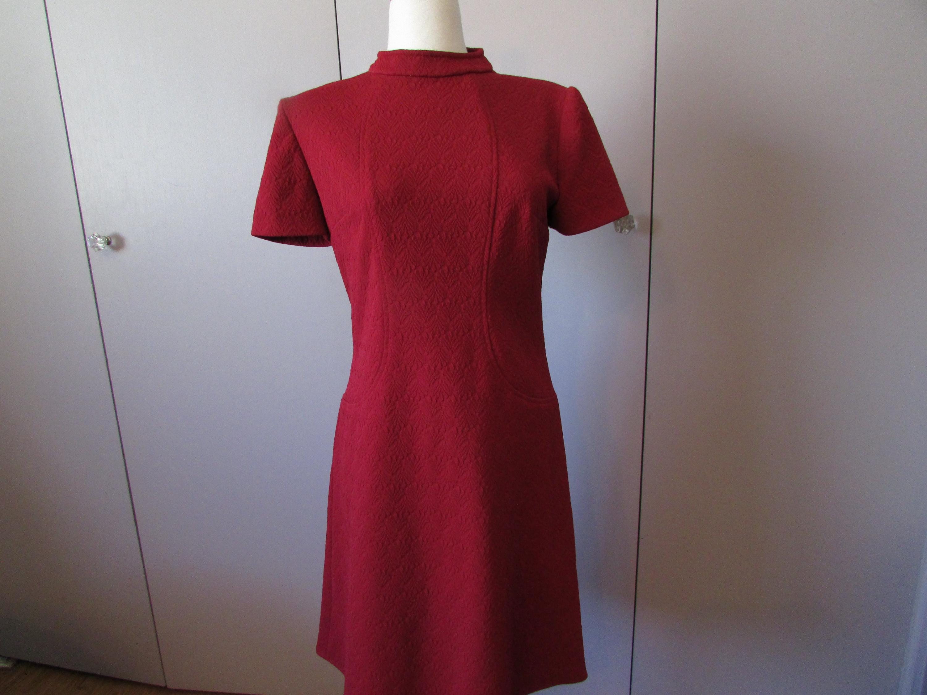 red polyester dress Rihoas Jacquard Chiffon Sleeveless Wide Strap Midi Dress, Red / L