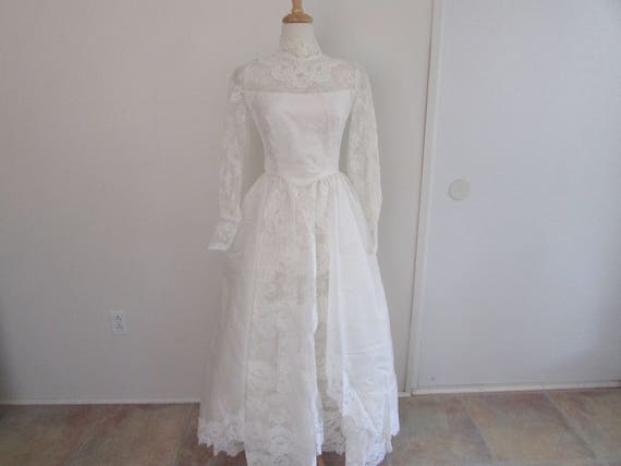 1970 Wedding Dress with Veil and Train - image 1