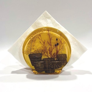 Vintage Lucite Napkin Holder – 1970s Collectible – Retro Home Decor – 5.5&quot; x 5.25&quot;
