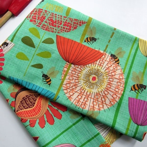 Retro Floral Tea Towel: Linen Cotton Canvas, Mod Bee Design