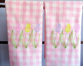 Embroidered Linen Hand Towels: Pink Check Tulip Decor (Set of 2)