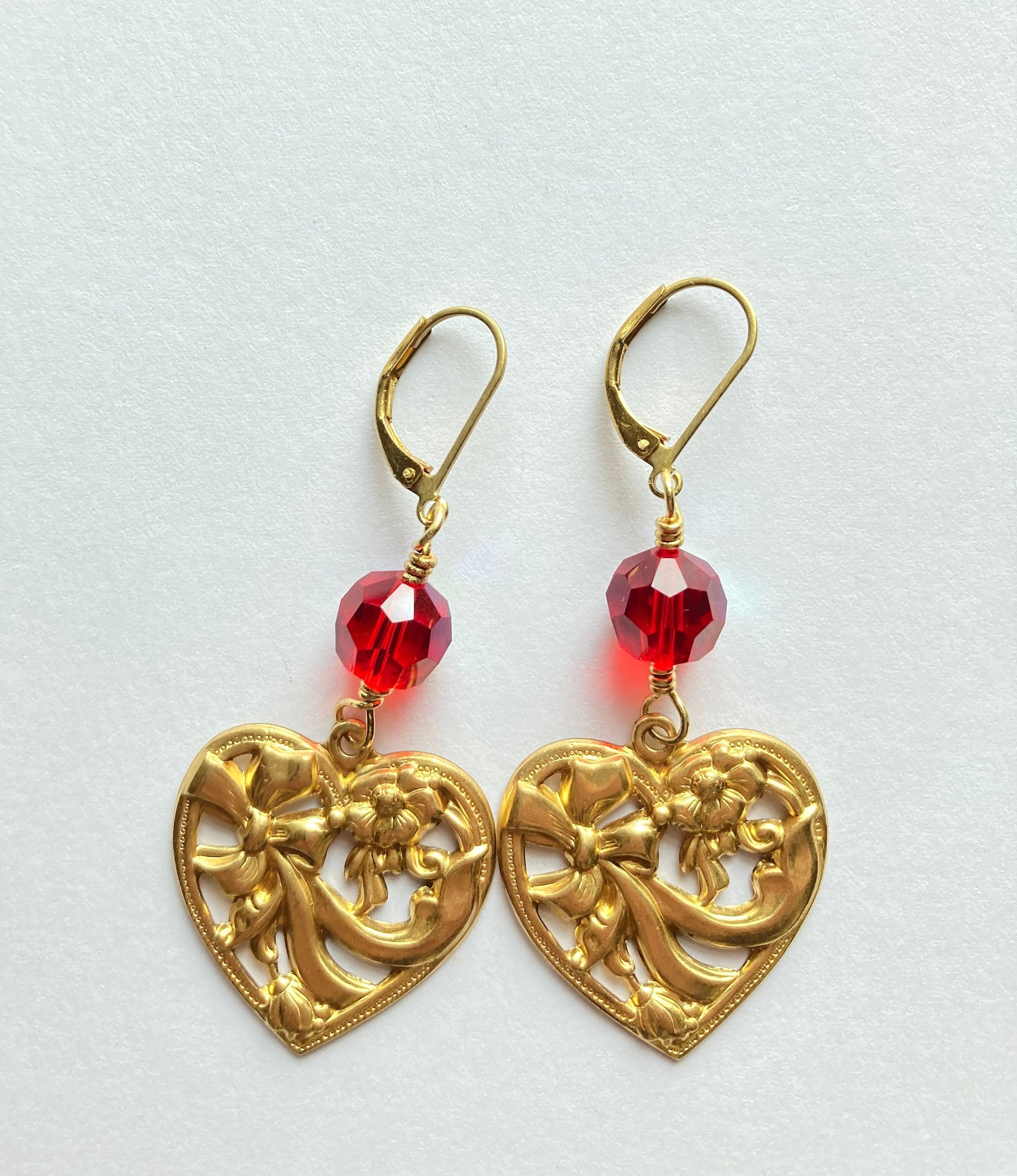■VINTAGE HOLLYWOOD■ Colorful Heart Earrings VH2313EA002B Romantic Heart Earrings With Ribbons & Bows, Classic Art