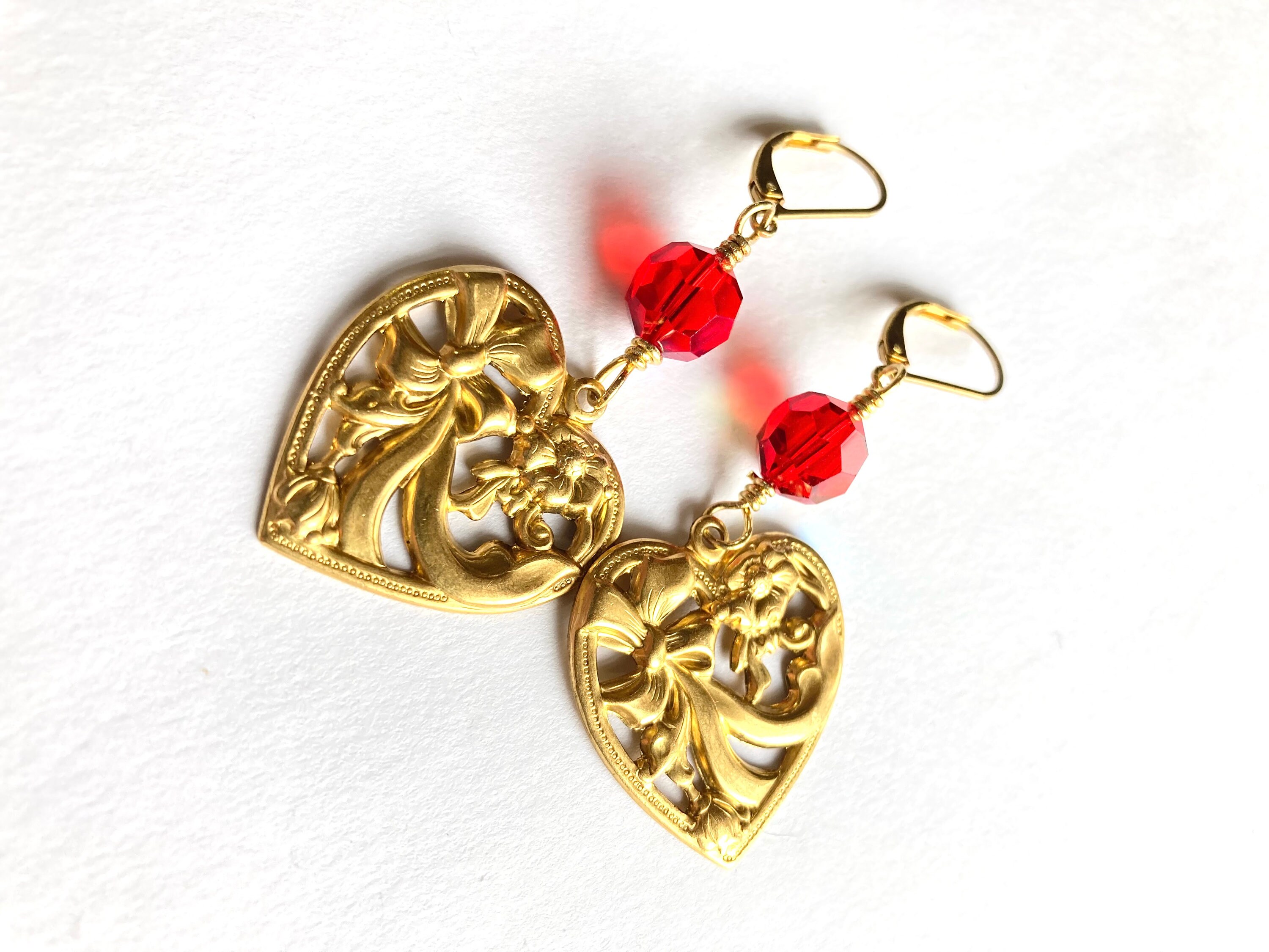 ♥Love. Romantic Heart Earrings With Ribbons & Bows, Classic Art