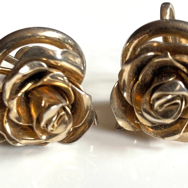 Coro gold tone rose earrings with screw back closures circa 1940s, Breathtaking vintage stud rose earrings signed Coro, probably gold fill