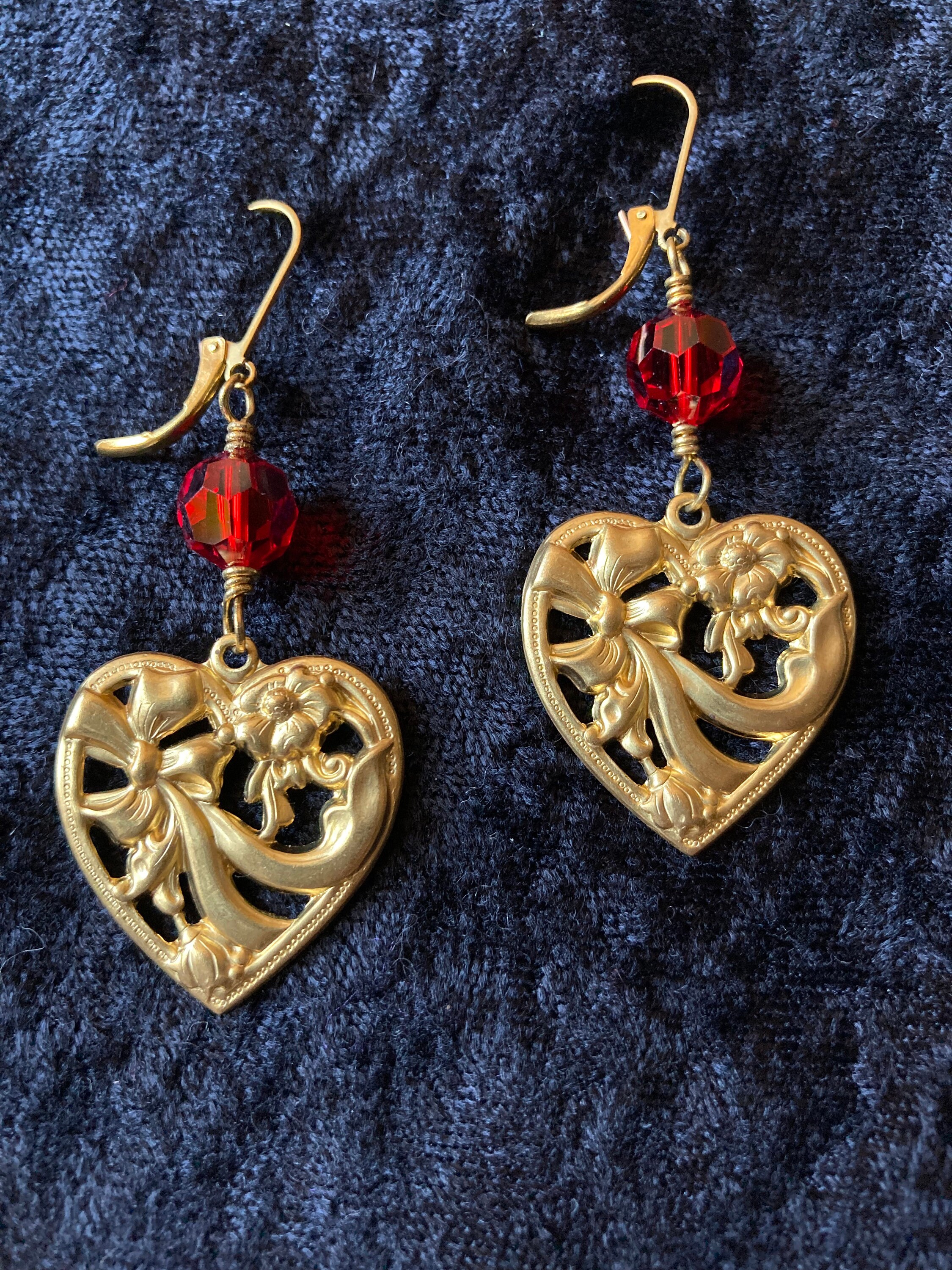 Romantic Heart Earrings With Ribbons & Bows, Classic Art