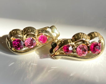 Vintage 1950s clip on rhinestone earrings, Sparkly red and pink rhinestone clip on earrings in gold tone setting