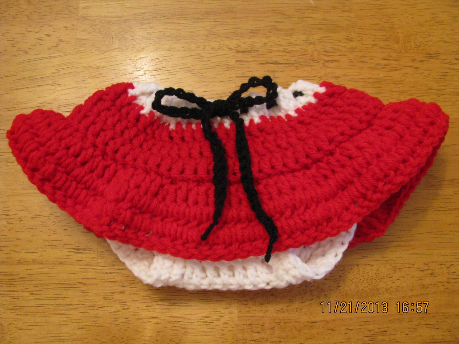 Mrs Santa Claus hat & skirt set crochet newborn size photo | Etsy
