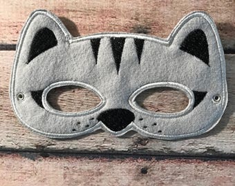 Gray pretend play felt cat mask for kids