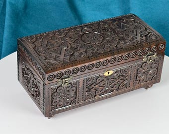 Hand-Carved Walnut Wood Jewelry Box, Large Wooden Coffer (6x12 in)