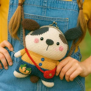 おもしろい子犬のクロスボディスマホバッグのかぎ針編みパターン、簡単から上級者向けチュートリアル、ダウンロード可能な編みぐるみPDF 12825AT15