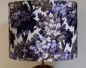 Pantalla hecha a mano con estampado de árboles en jacquard | Única y acogedora para tu interior | Studio Chloe