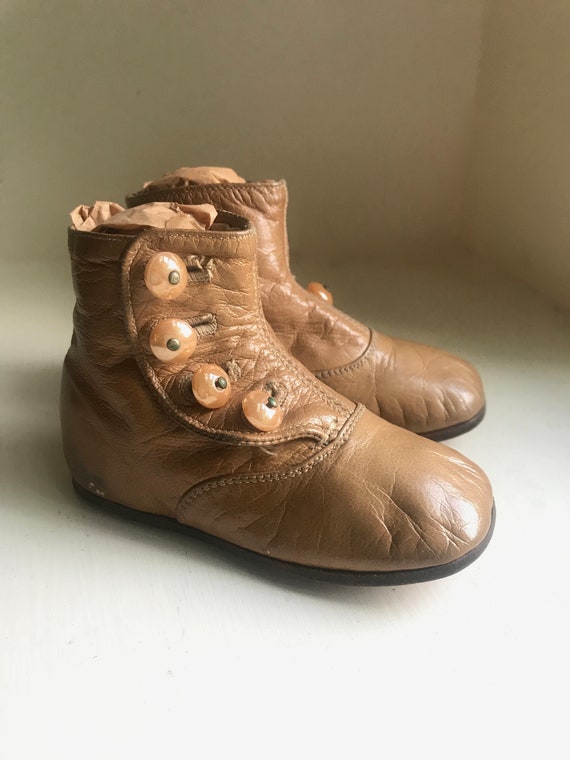 Victorian Child's High Button Shoes Boots . Butte