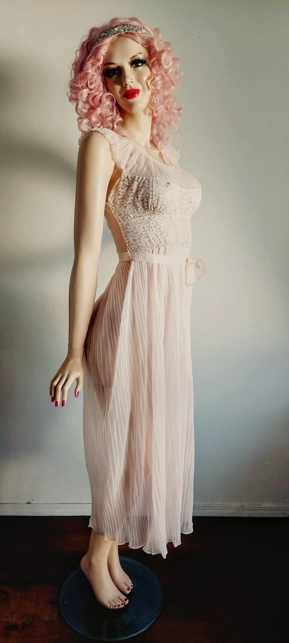 Trillium - 1940's Whisper Pink Accordion Pleat Ni… - image 7